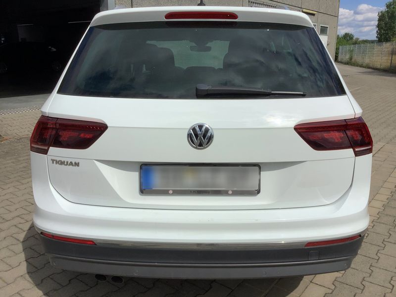 Volkswagen Tiguan 2.0 TDI Highline 4Motion BlueMotion Tech — zdjęcie 5