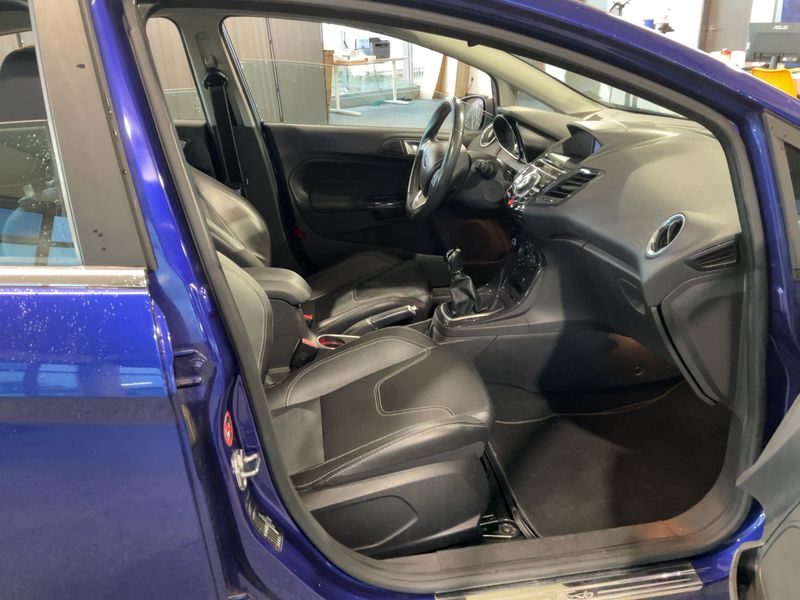 Ford Fiesta 1.0 EcoBoost Individual — zdjęcie 11