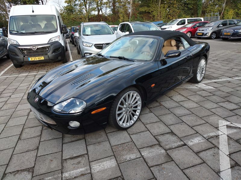 Jaguar XK8 4.0 V8