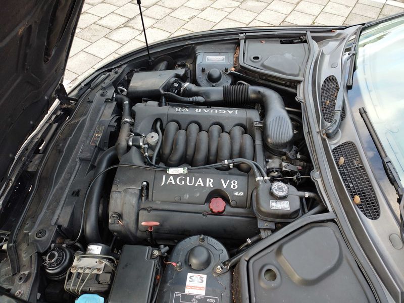 Jaguar XK8 4.0 V8 — zdjęcie 8