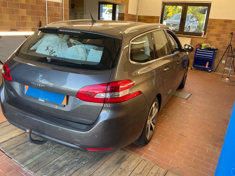 Peugeot 308 1.2 e-THP Allure — zdjęcie 2