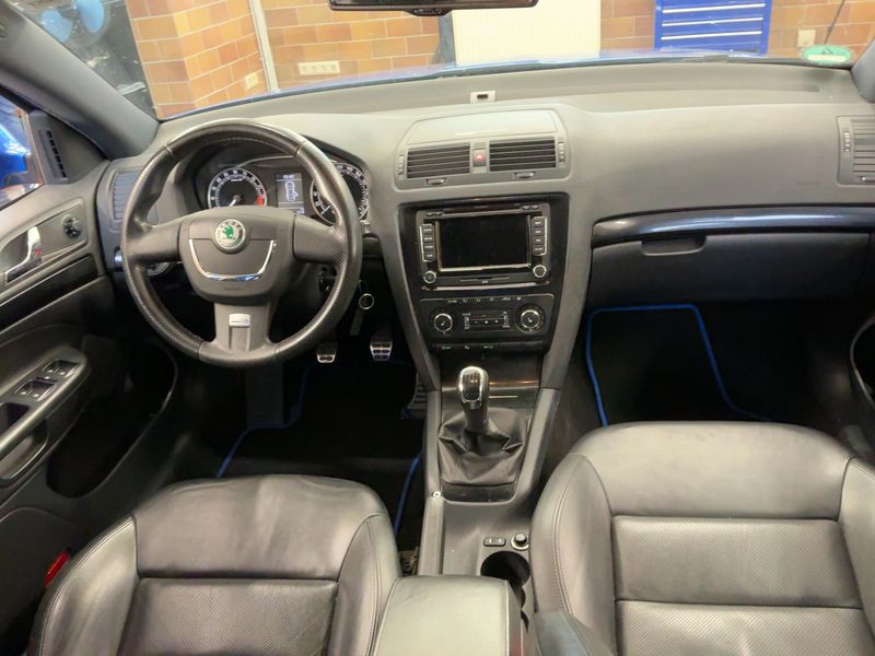 Skoda Octavia 2.0 TDI RS — zdjęcie 12