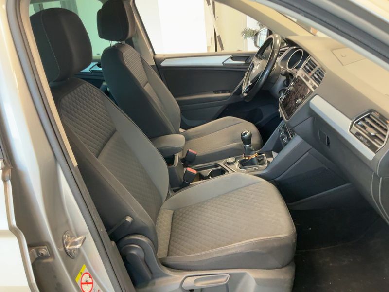 Volkswagen Tiguan 2.0 TDI Style 4Motion BlueMotion Tech — zdjęcie 11