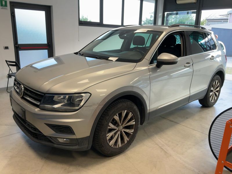 Volkswagen Tiguan 2.0 TDI Style 4Motion BlueMotion Tech — zdjęcie 1