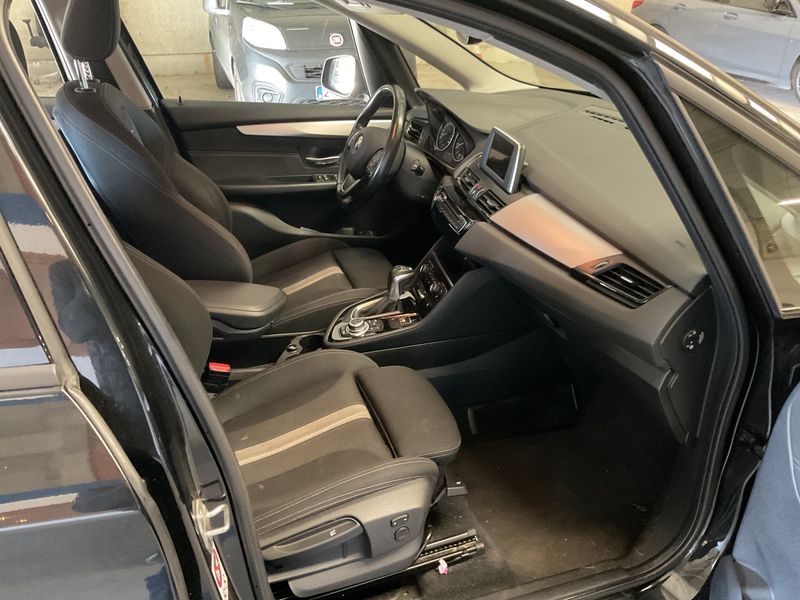 BMW 2er 218i Active Tourer Advantage — zdjęcie 11