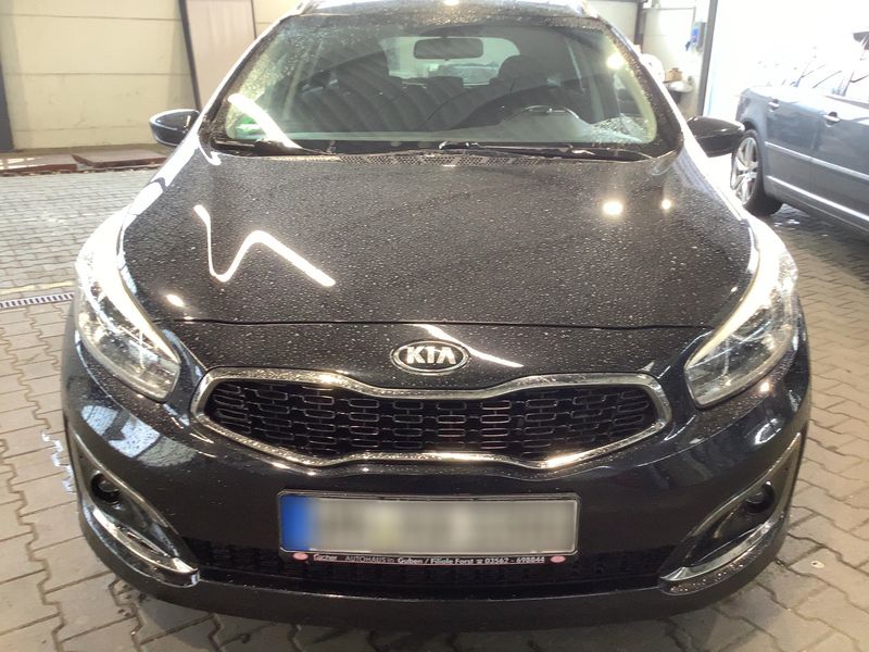 Kia cee'd 1.6 CRDi Dream Team — zdjęcie 9