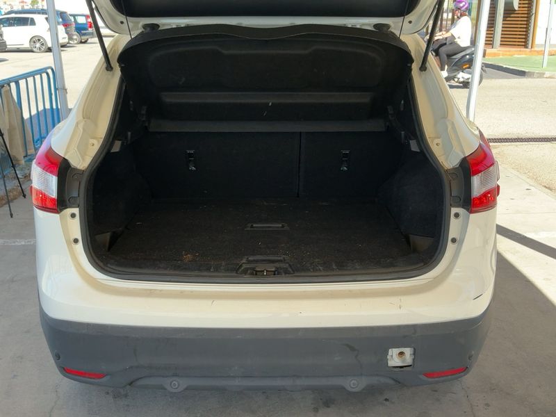 Nissan Qashqai 1.5 Turbodiesel N-Connecta — zdjęcie 10