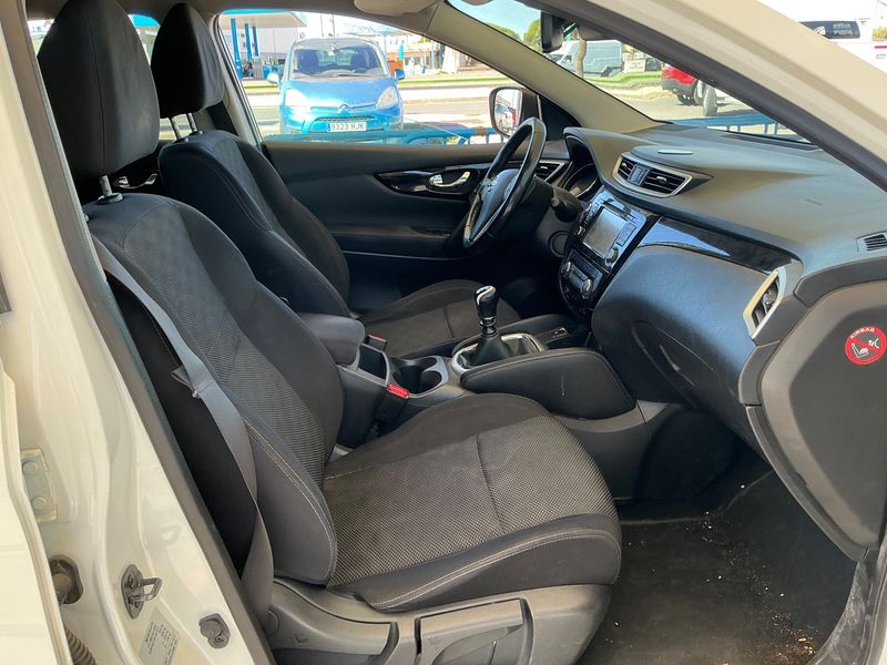 Nissan Qashqai 1.5 Turbodiesel N-Connecta — zdjęcie 11