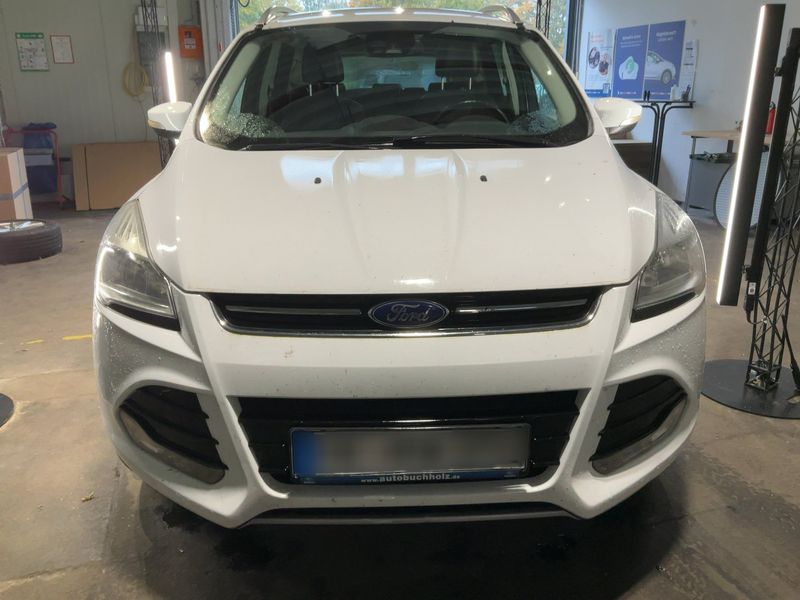 Ford Kuga 2.0 TDCi Titanium — zdjęcie 9