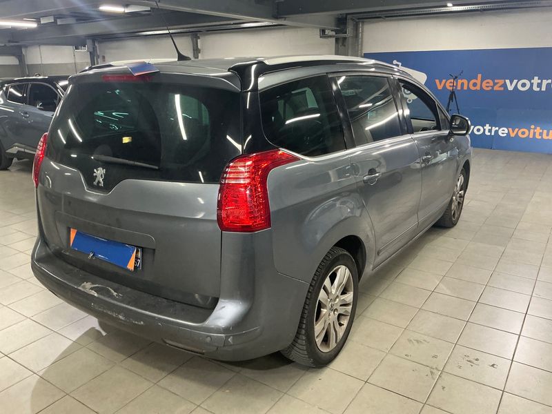 Peugeot 5008 2.0 HDi Allure — zdjęcie 2