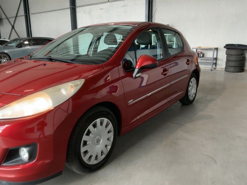 Peugeot 207 1.6 HDi 99G — zdjęcie 2