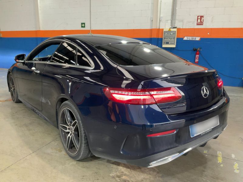 Mercedes-Benz E-Klasse E 220 d AMG Line — zdjęcie 3