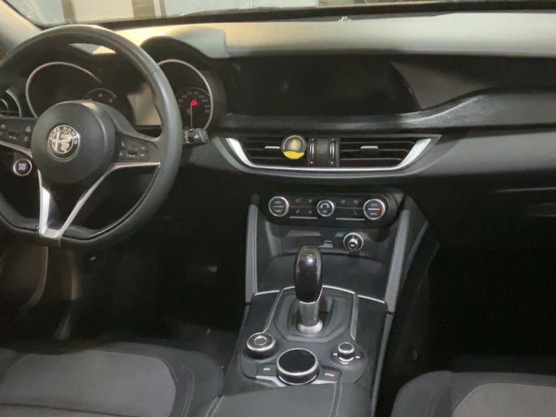 Alfa Romeo Stelvio 2.2 JTDM Business — zdjęcie 12