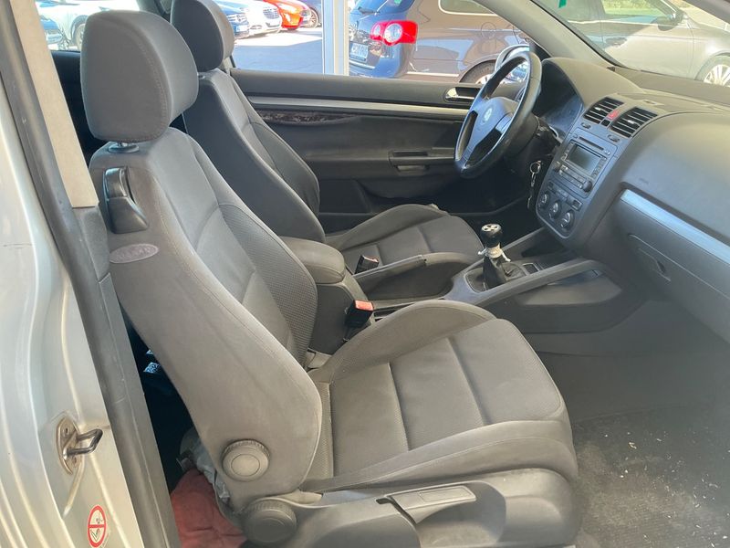 Volkswagen Golf V 2.0 TDI Sportline — zdjęcie 3