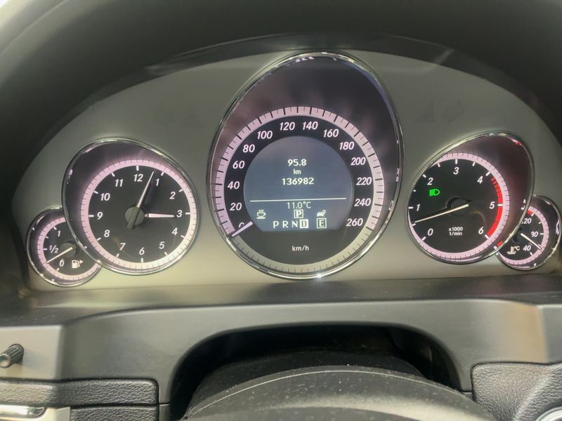 Mercedes-Benz E-Klasse E 350 CDI BlueEfficiency Avantgarde — zdjęcie 13