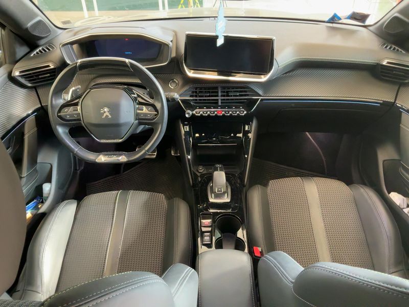 Peugeot 208 1.2 PureTech GT Line — zdjęcie 12