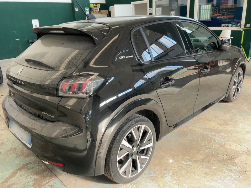Peugeot 208 1.2 PureTech GT Line — zdjęcie 6