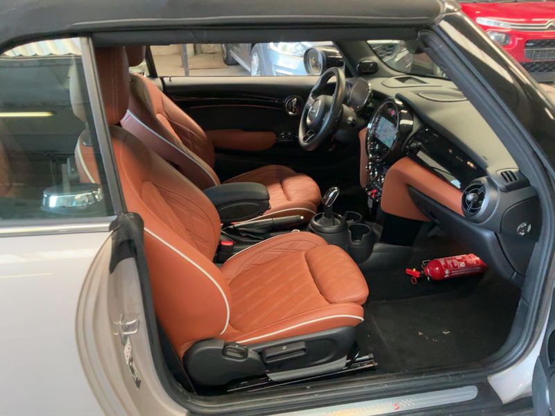 MINI Cabrio Cooper S Classic Trim — zdjęcie 11
