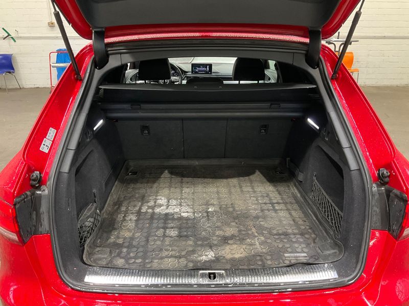 Audi A4 2.0 TDI Sport — zdjęcie 10