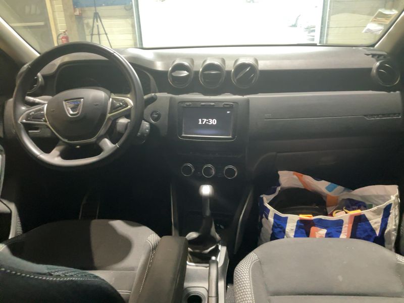 Dacia Duster 1.5 dCi Prestige — zdjęcie 12