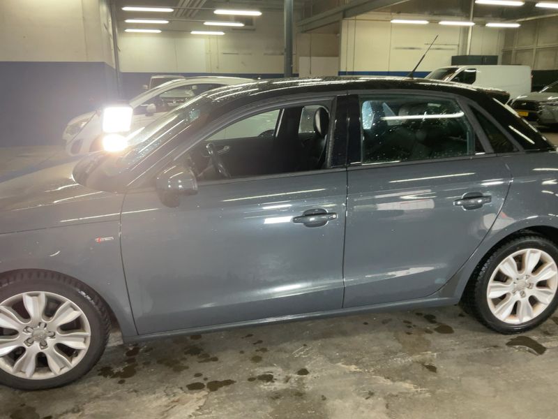 Audi A1 Sportback 1.4 TFSI Sport — zdjęcie 4
