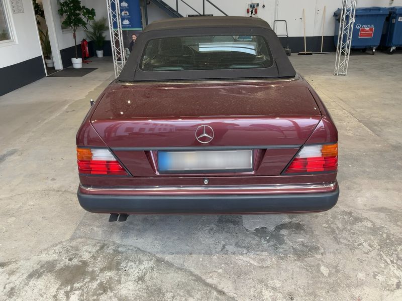 Mercedes-Benz E-Klasse 300 CE Cabrio — zdjęcie 5