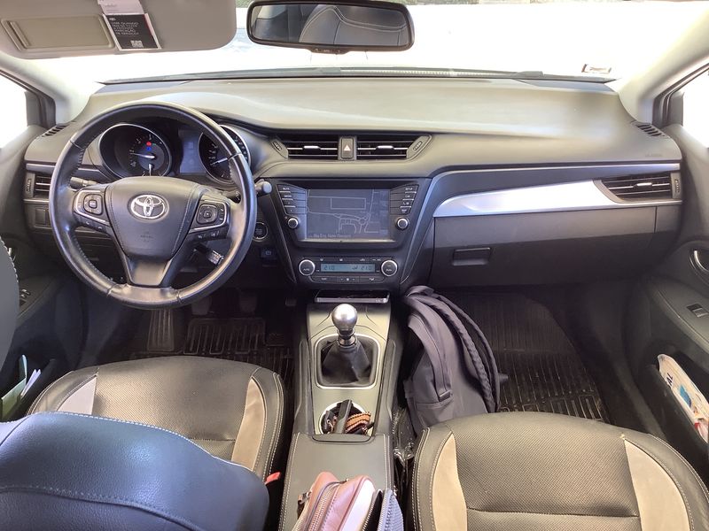 Toyota Avensis 2.0 D-4D Edition-S — zdjęcie 12