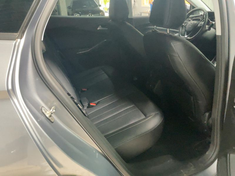 Opel Grandland X 1.2 Turbo Business INNOVATION — zdjęcie 14