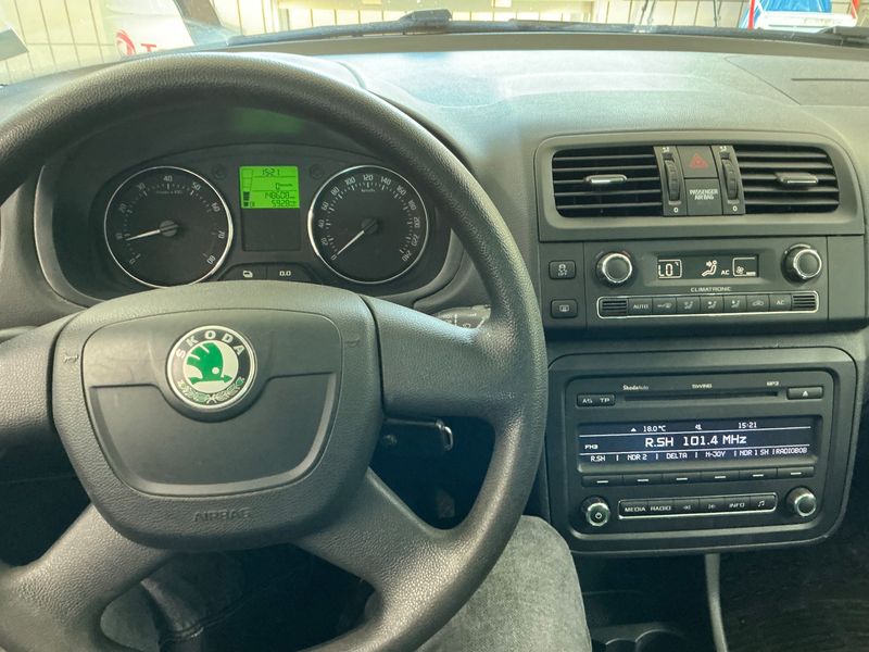 Skoda Roomster 1.2 TSI Ambition Plus Edition — zdjęcie 12
