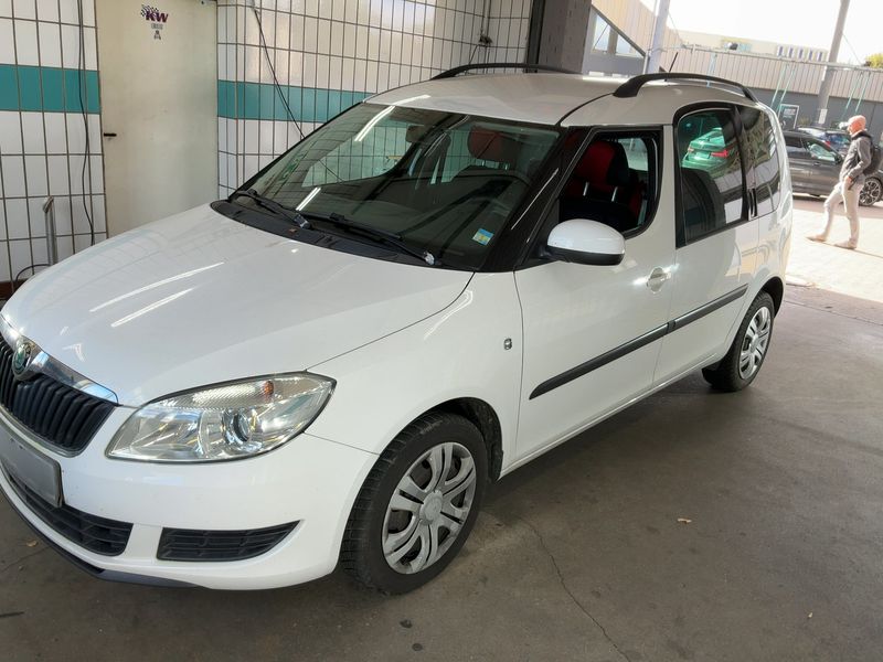 Skoda Roomster 1.2 TSI Ambition Plus Edition — zdjęcie 2