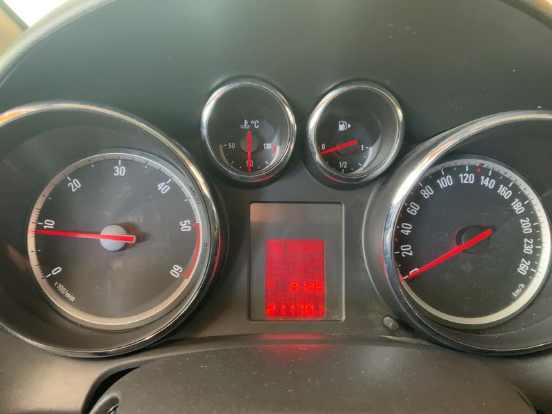 Opel Astra 1.7 CDTI Edition 30 — zdjęcie 4