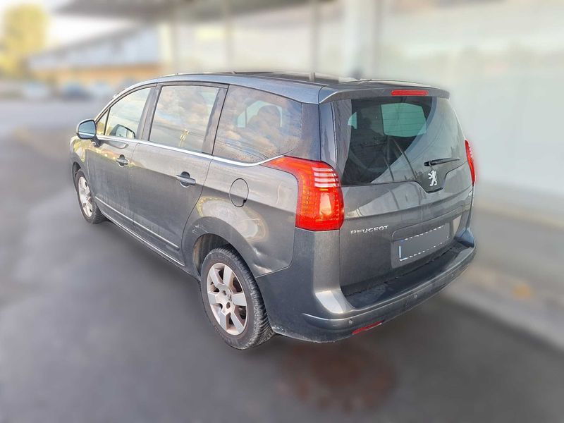 Peugeot 5008 1.6 HDi Active — zdjęcie 3