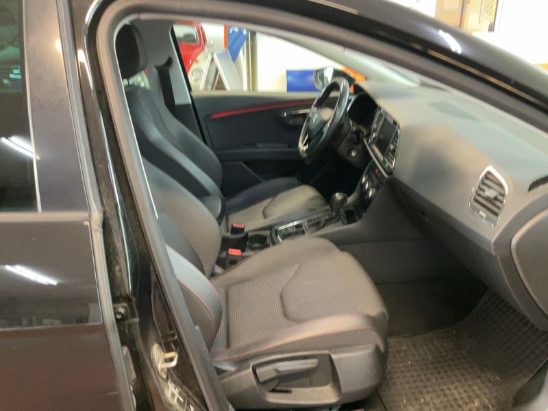 Seat Leon 2.0 TSI FR — zdjęcie 11