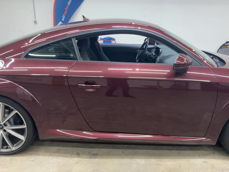 Audi TT 2.0 TFSI quattro Coupe — zdjęcie 7