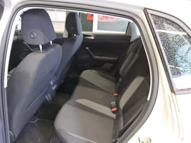 Volkswagen Polo 1.0 Life — zdjęcie 32