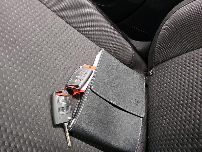 Volkswagen Polo 1.0 Life — zdjęcie 16