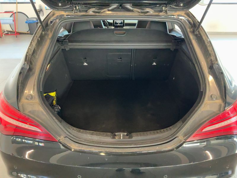Mercedes-Benz CLA-Klasse CLA 200 Shooting Brake AMG Line — zdjęcie 10