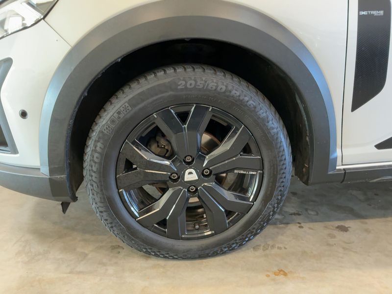 Dacia Jogger 1.0 TCe Extreme — zdjęcie 16