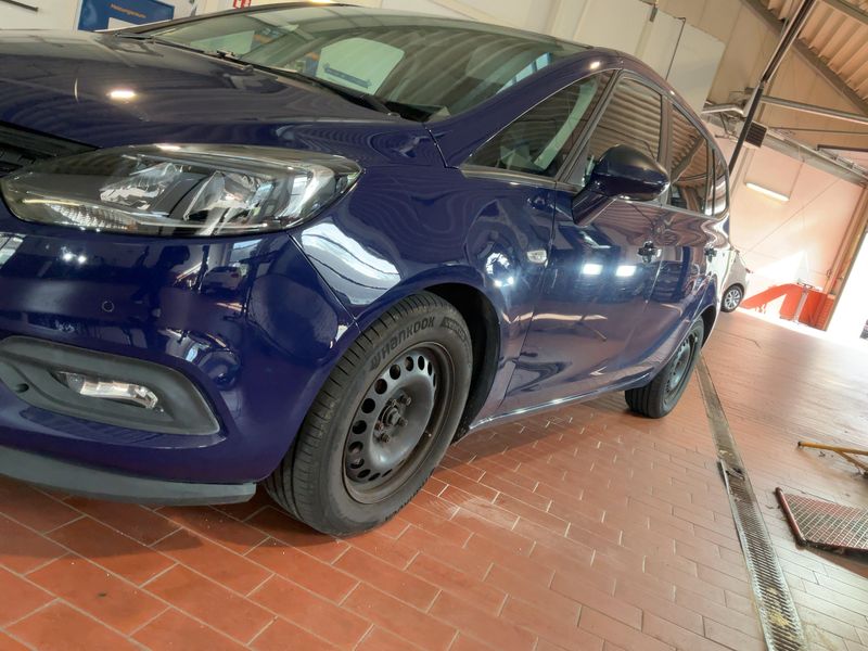 Opel Zafira Tourer 1.4 Turbo Edition — zdjęcie 2