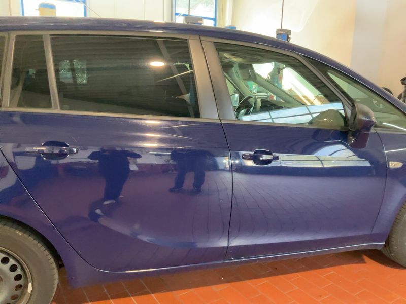 Opel Zafira Tourer 1.4 Turbo Edition — zdjęcie 7