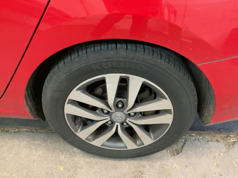 Hyundai i30 1.0 T-GDI Select — zdjęcie 17