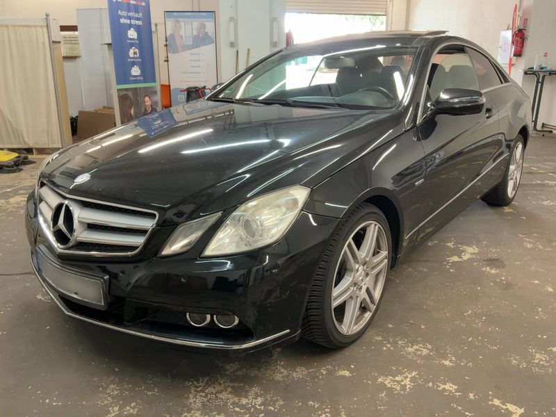 Mercedes-Benz E-Klasse E 350 CGI BlueEfficiency Elegance — zdjęcie 1