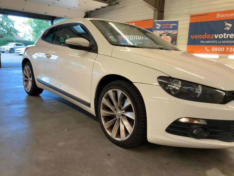 Volkswagen Scirocco 1.4 TSI Carat — zdjęcie 8