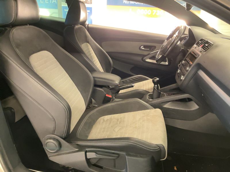 Volkswagen Scirocco 1.4 TSI Carat — zdjęcie 11