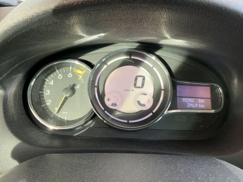 Renault Megane 1.6 Dynamique — zdjęcie 13