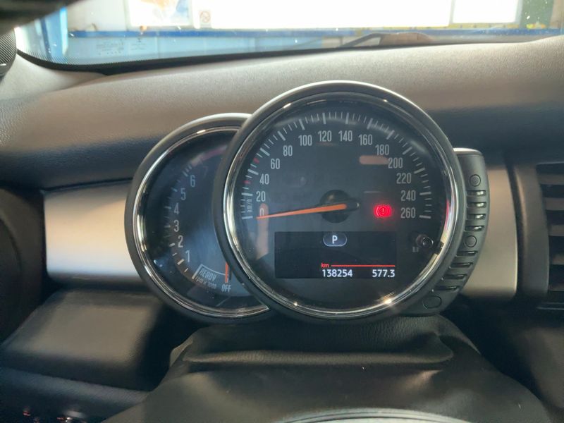 MINI Cabrio Cooper S — zdjęcie 13