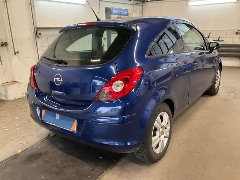 Opel Corsa 1.4 Enjoy — zdjęcie 2