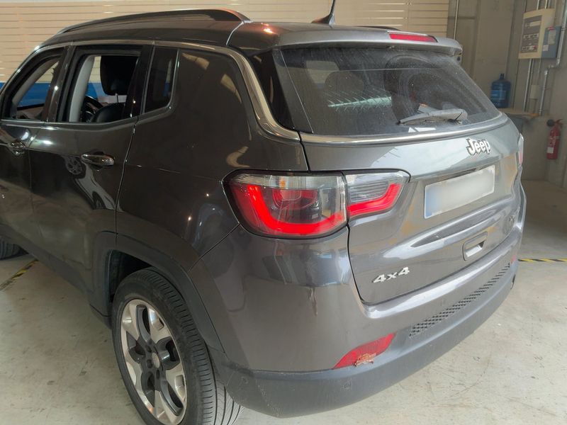 Jeep Compass 2.0 M-Jet Opening Edition 4WD — zdjęcie 3