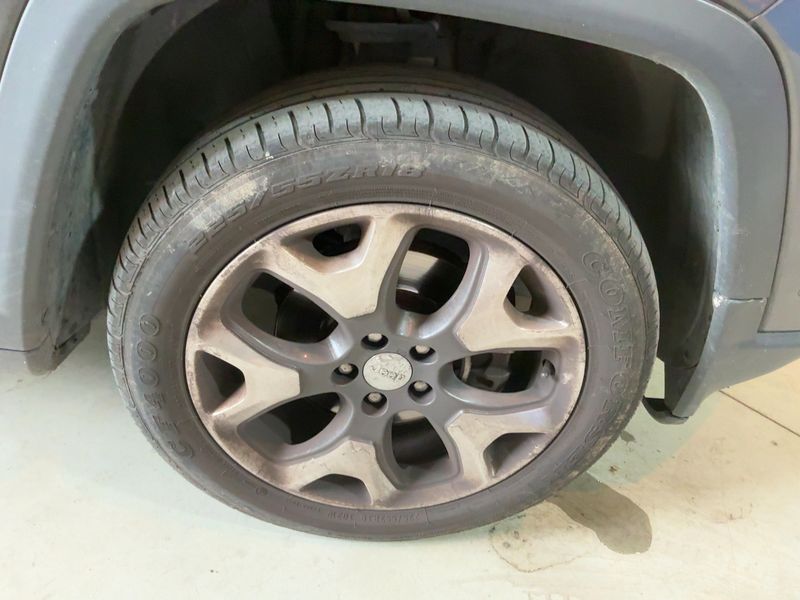 Jeep Compass 2.0 M-Jet Opening Edition 4WD — zdjęcie 20