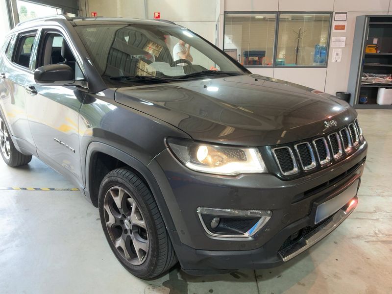 Jeep Compass 2.0 M-Jet Opening Edition 4WD — zdjęcie 8